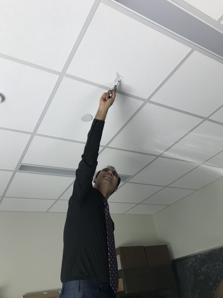 ceiling_signing_